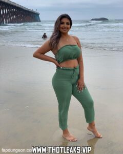 Dianaalvaradx Curvy Body Big Ass Female Latin Straight